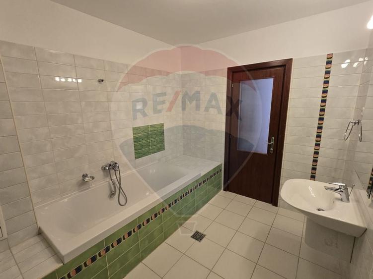 Inchiriere Apartment 4 camere Complex Liziera Pipera - 32