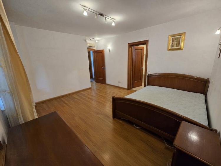 Apartament pe 2 etaje l curte de 187 mp  HERASTRAU - 3