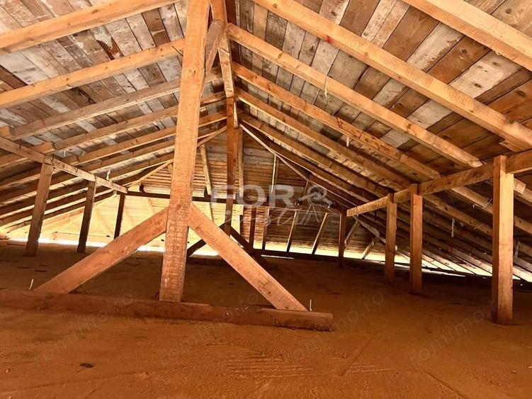 Casa la rosu 4 camere si 1290 mp teren, de vanzare,in Tulca - 2