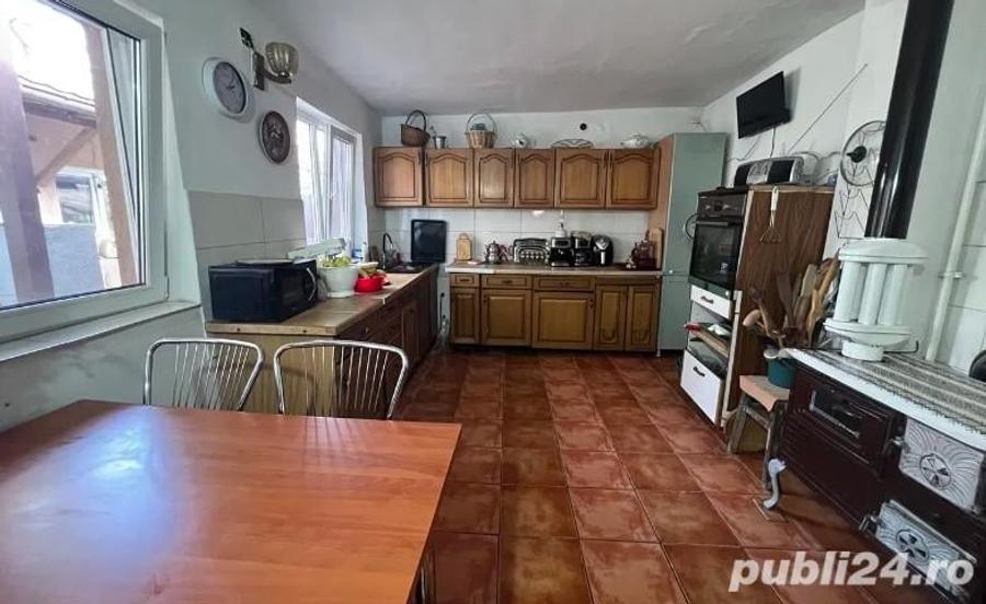 Casă cu 6 camere în Turda