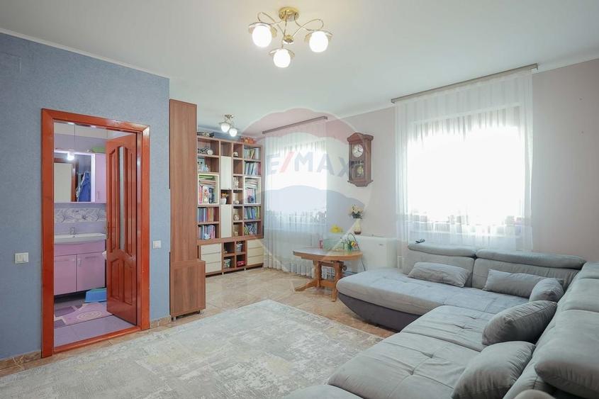 De vanzare Apartament cu 4 camere, langa Podul Centenarului - 23