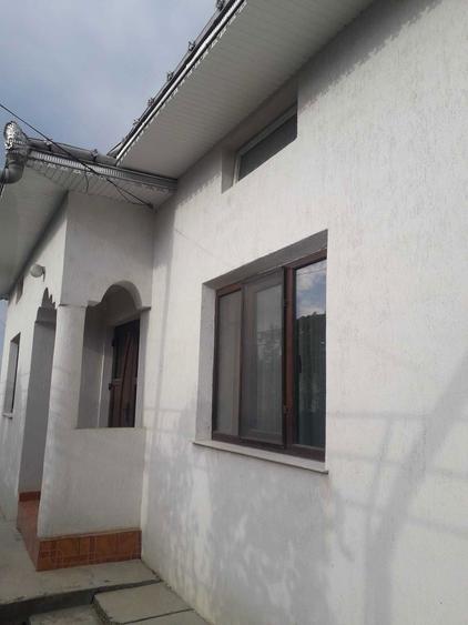 Vand casa complet renovata + anexe si teren 1300 mp, orasul Darabani - 4