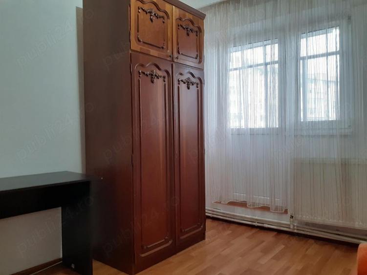 Inchiriere 3 cam. cf.1 dec. etajul 3 din 7, cu suprafata utila 70. + balcon 14.ml., zona Bariera - 2