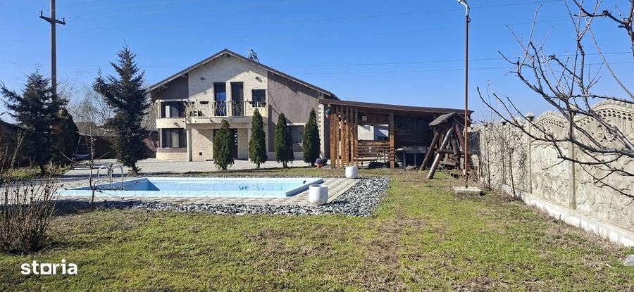 Casa spa?ioasa cu piscina ?i teren 1507 mp in Sat Costi - 17