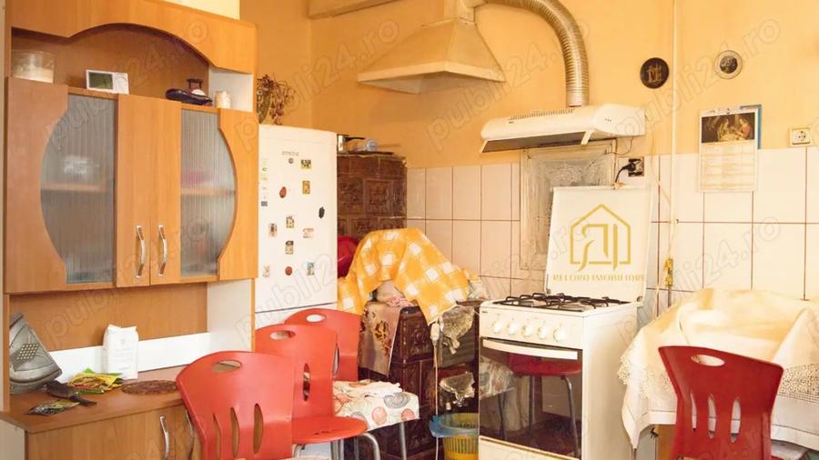 Casa de vanzare in centru Husi - 3