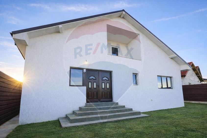 Casă de vânzare în Valu lui Traian - 1