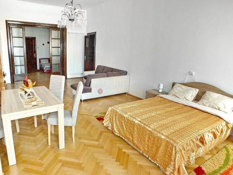 Imobil Piata Sfatului - 19