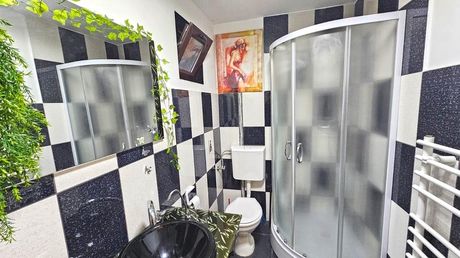 Spatiu Birouri. 25 mp + dependinte - Parter - Central Pitesti - 7