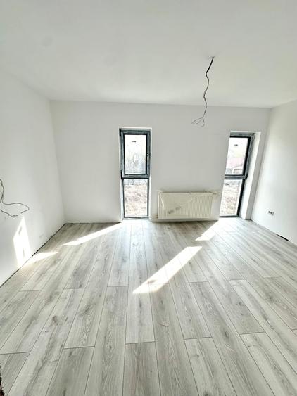 Ultima viluta de vanzare in acest complex din Tunari. - 3