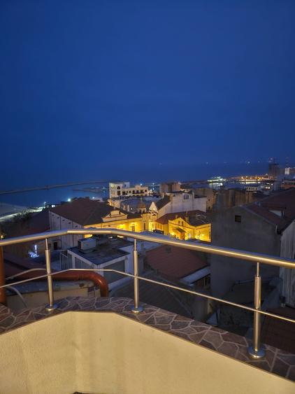 Apartament 3 camere - Ultracentral - zona Peninsula - 1.100 euro/luna (Cod E2) - 1