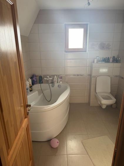 Casa cu 4 camere, 147 mp, curte 260 mp, 2 locuri de parcare acoperite zona Izvor - 5