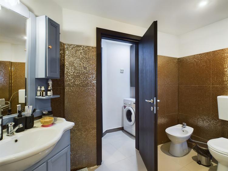 Apartament cu 4 camere semidecomandat, mobilat în Parcul Carol - 9