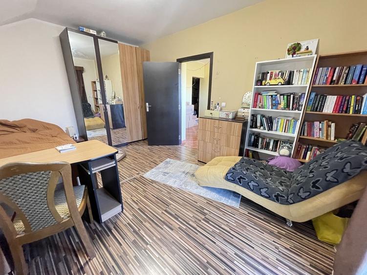 Casa spațioasă  P+1E,526 mp teren-strada liniștită. - 6