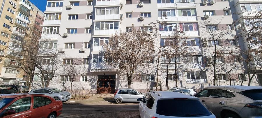 Piața Gorjului, bloc anvelopat, gaz separat, - 1