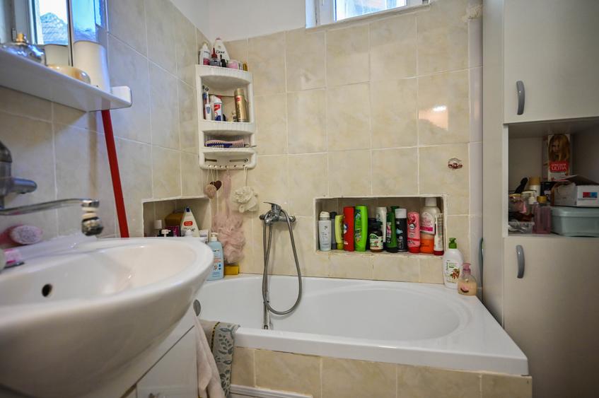 Casa de vanzare - Schei - Brasov - 25