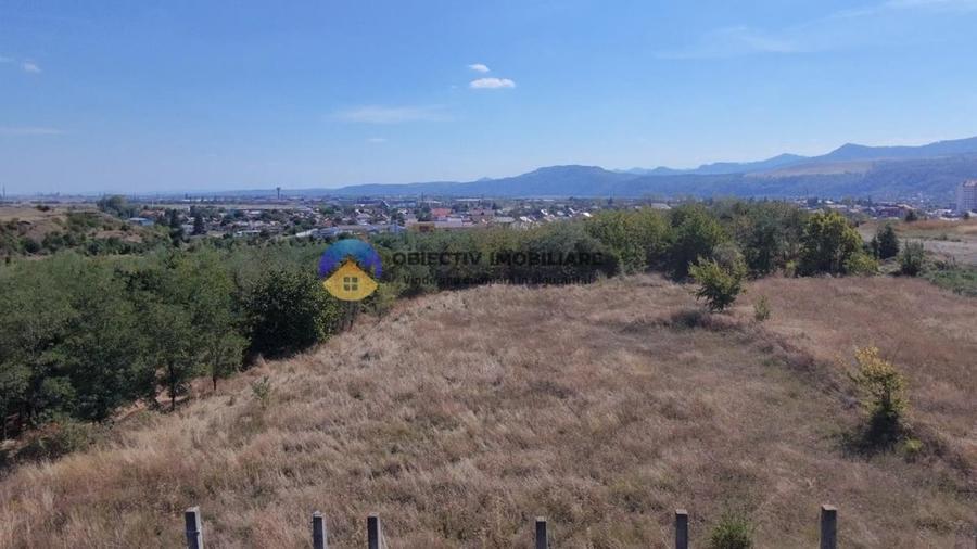 Teren intravilan 1100 mp - zona 1 Mai - 2