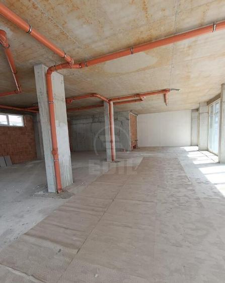 Spatiu comercial - 7