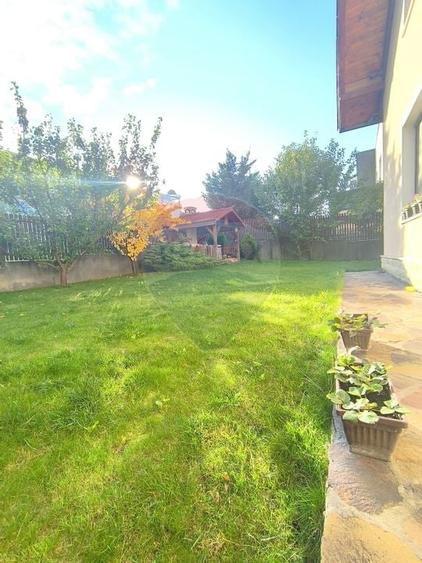 Casă de vanzare - 53