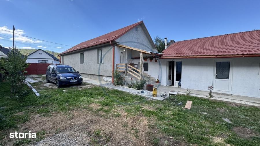 Casă cu 3 camere cu Teren 2678 Mp în Mărișelu