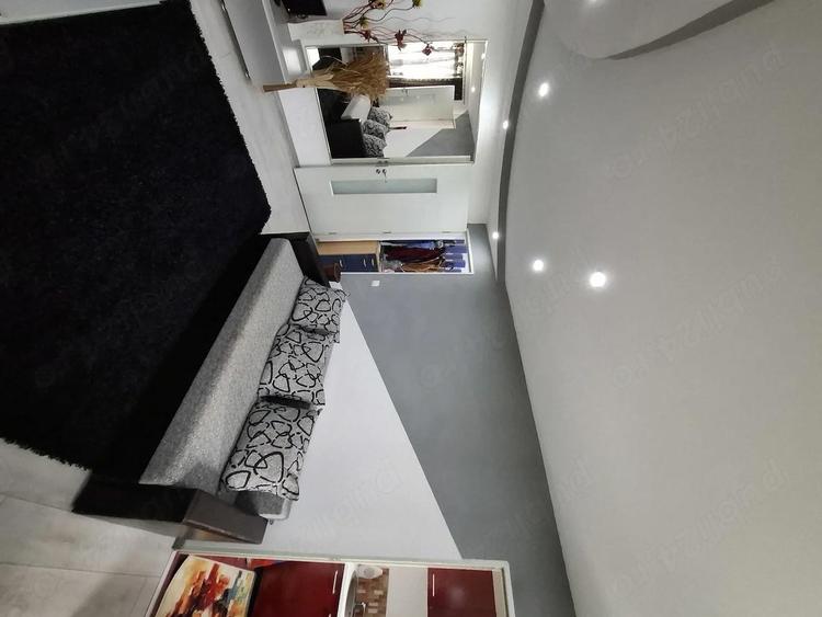 Vand apartament 2cam.conf.semidecomandat bloc de 4etaje la etajul 2 - 5