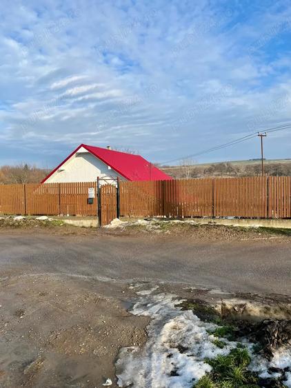 Casa de vanzare in comuna Diosig - 2
