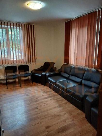 Apartament cu 2 camere decomandat, mobilat în Central