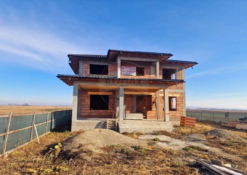 Casa si 74000 metri patrati teren - 4