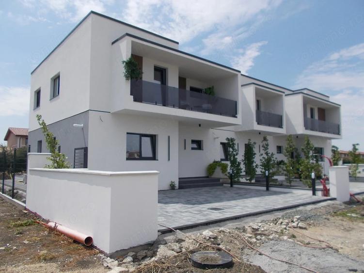 Triplex, P+E, Sacalaz, 3 si 2 dormitoare, living, la cheie, 105 si 86mp, com=0% - 1