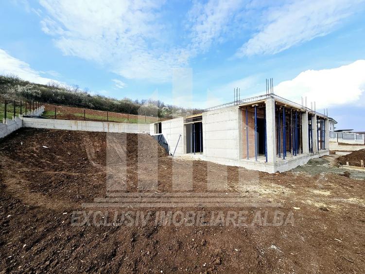 Casa individuala | La rosu | 220 mp | 600 mp teren | Cetate - 6