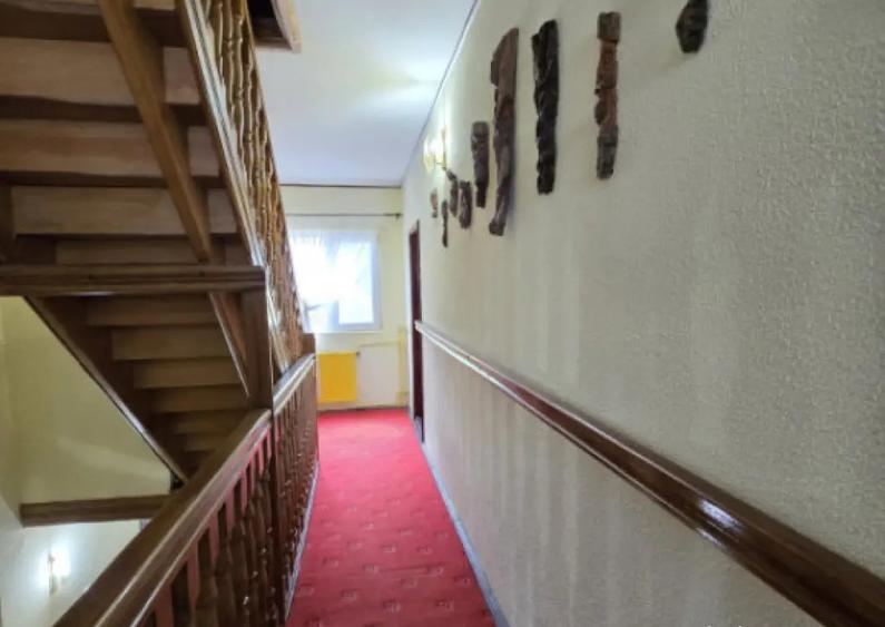 Casa spa?ioasa cu livada ?i vedere spre padure Fil - 6