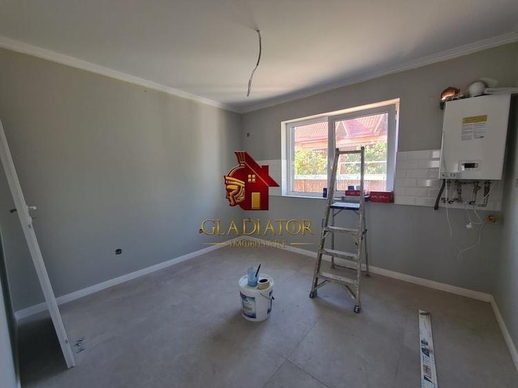 Doar o vila a mai ramas!Nu rata ultima disponibilitate Ciurbesti lac - 9