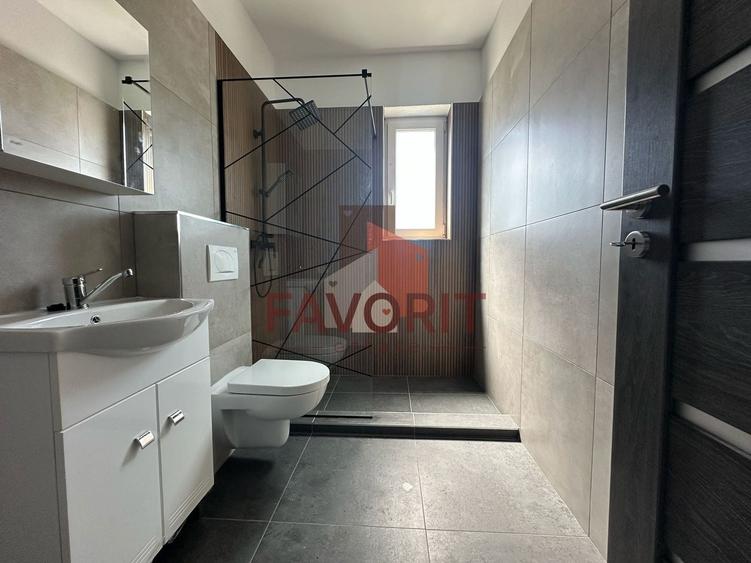 Duplex cu 4 camere cu Canalizare în Săcălaz