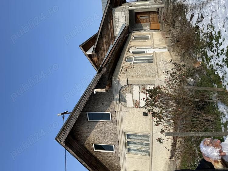 Casa batraneasca cu teren generos 3700mp - 6