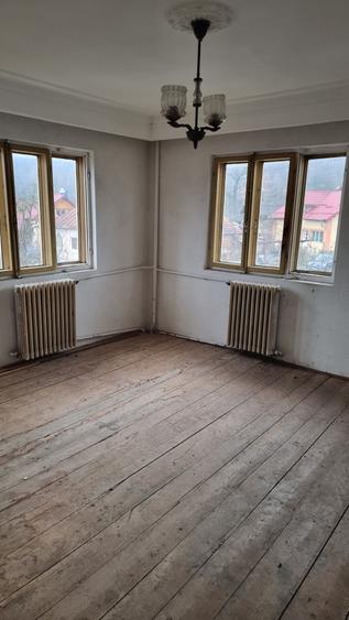 Casa com. Pausesti-Maglasi, sat Valea Cheii - 3