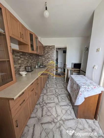 Apartament cu 3 camere decomandat în 9 Mai