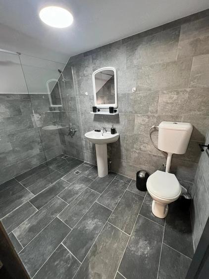 Casă cu 6 camere cu Teren 350 Mp în Central