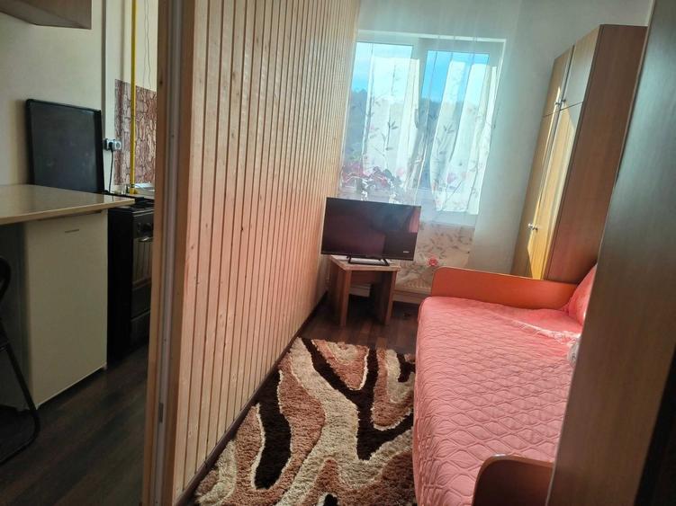Garsonieră decomandată în Central