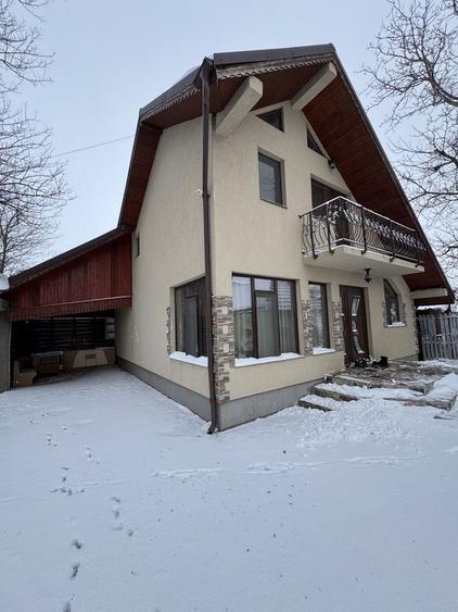 Casă cu 4 camere cu Teren 800 Mp în Dragalina