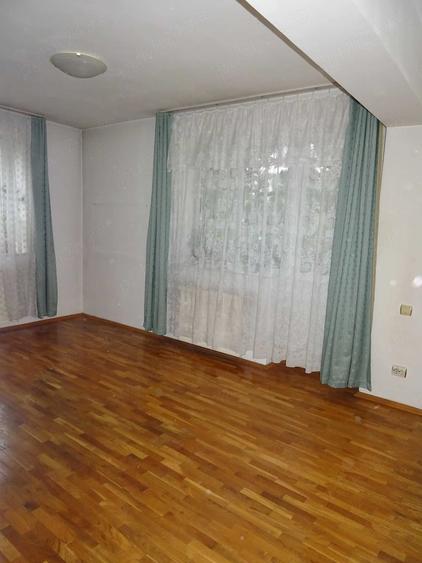 Casă cu 3 camere cu Teren 294 Mp în Rahova