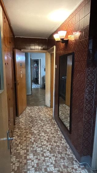 Apartament cu 4 camere semidecomandat, mobilat în Banu Manta