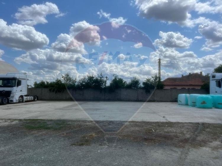 Spațiu industrial, de 300 mp, în Șofronea