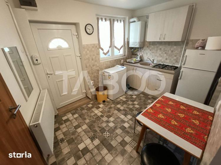 Apartament cu 2 camere nedecomandat, mobilat în Central
