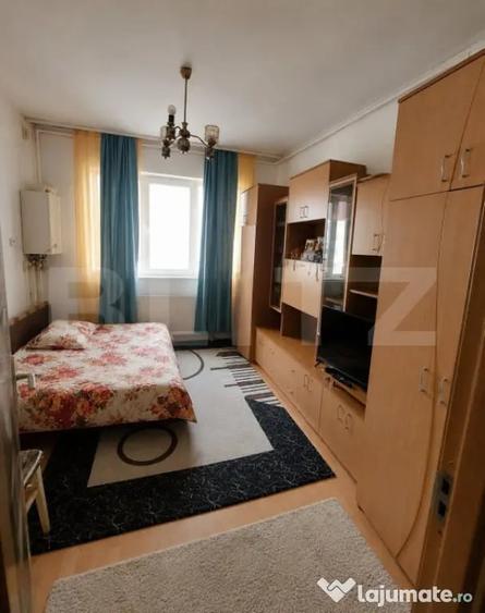 Garsonieră decomandată în Central