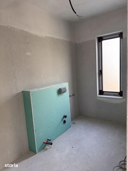 Casă cu 5 camere decomandat cu Teren 380 Mp în Giroc