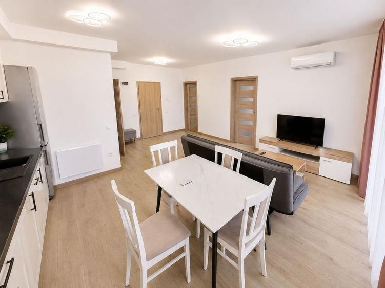 Apartament cu 2 camere semidecomandat, mobilat în Florești
