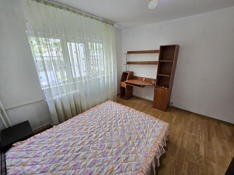 Apartament cu 2 camere decomandat, mobilat în Brâncoveanu