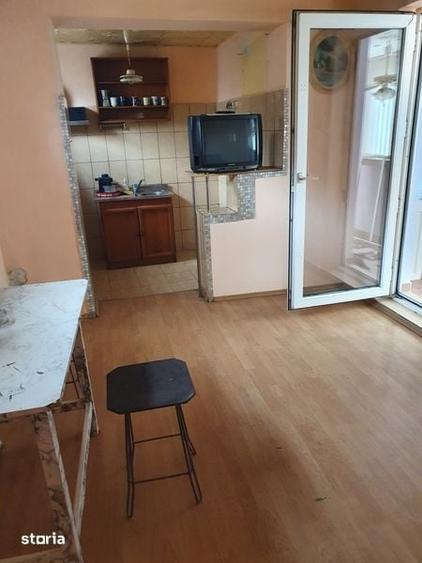 Casă cu 4 camere cu Teren 250 Mp în Ișalnița
