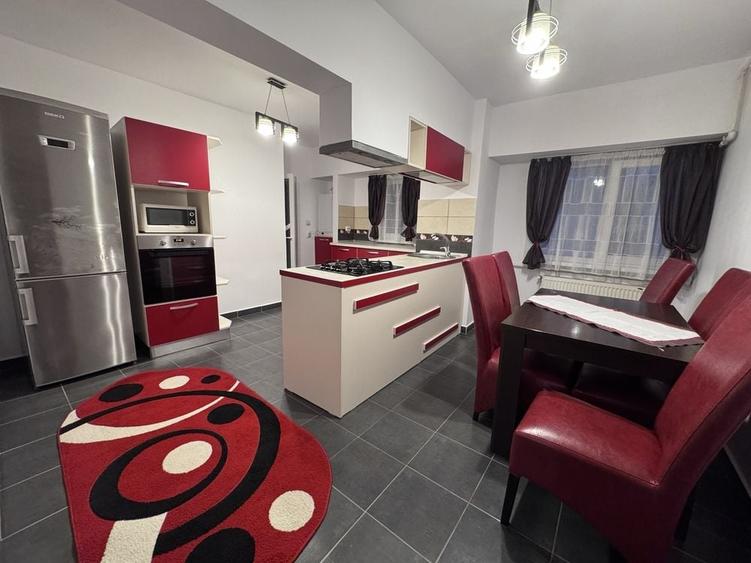 Apartament cu 4 camere decomandat în Ultracentral
