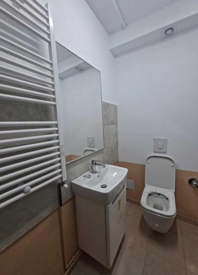 Spațiu comercial, de 315 mp, în Ștefăneștii de Jos