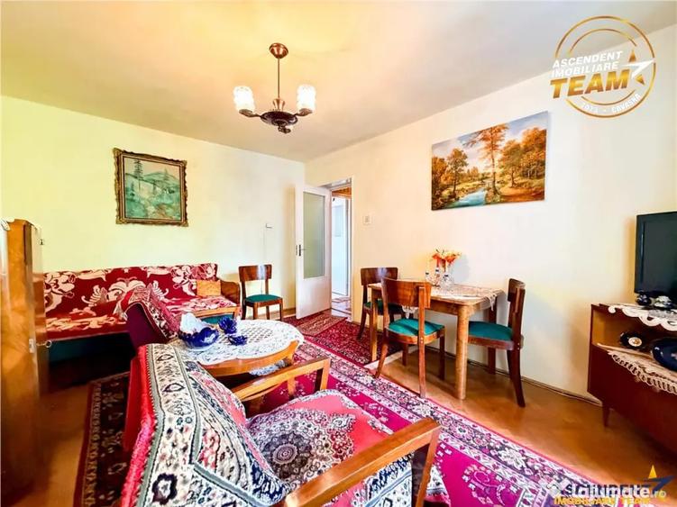 Apartament cu 3 camere decomandat în Central